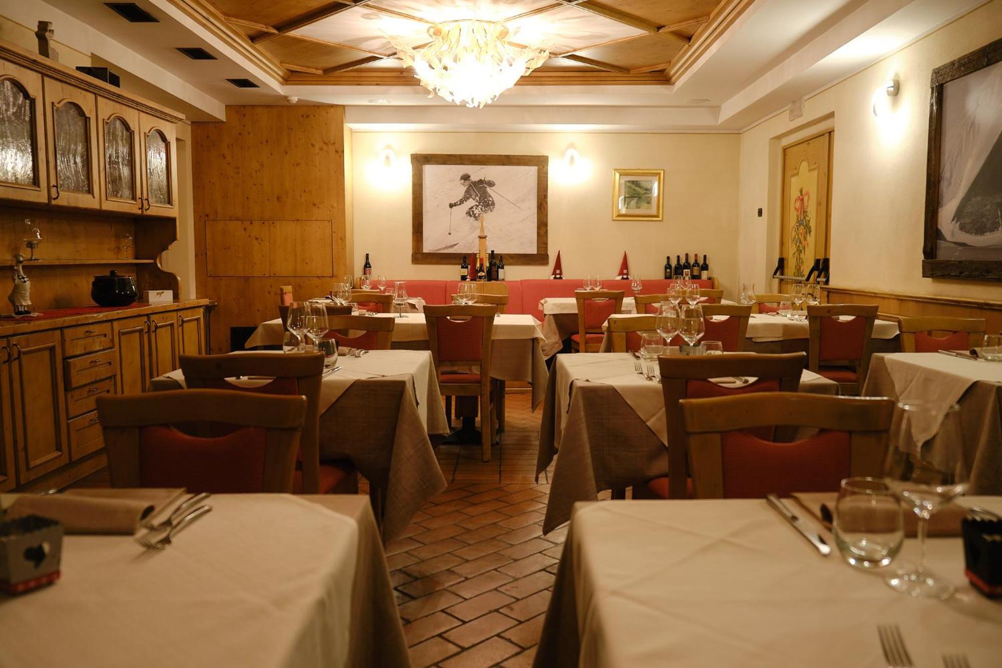 Hotel Bes & Spa Claviere Exterior foto